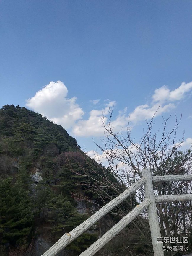 来到了陕西天竺山看看这里的风景多美啊