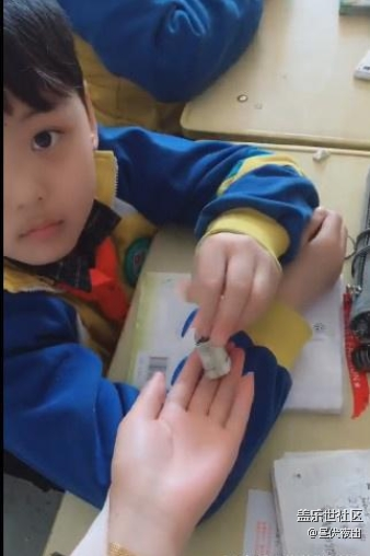 【4月第三周话题】你还记得，被老师没收过的那些东西吗？