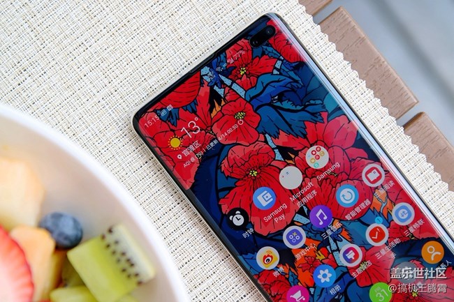 看得见摸得着的全面提升，称三星Galaxy S10+是机皇实至名归