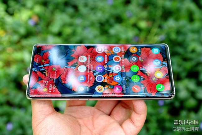 看得见摸得着的全面提升，称三星Galaxy S10+是机皇实至名归