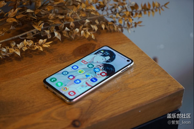 三星Galaxy S10e 除了小屏旗舰，还有什么优胜之处？