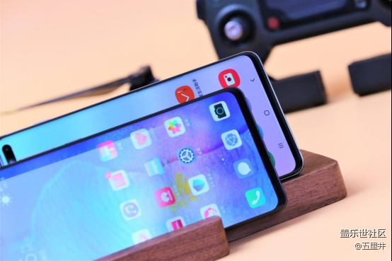 都是旗舰机，三星S10+跟华为P30 Pro到底谁更值得入手？