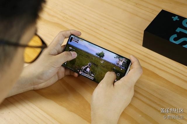 硬核性能旗舰 三星Galaxy S10+上手评测