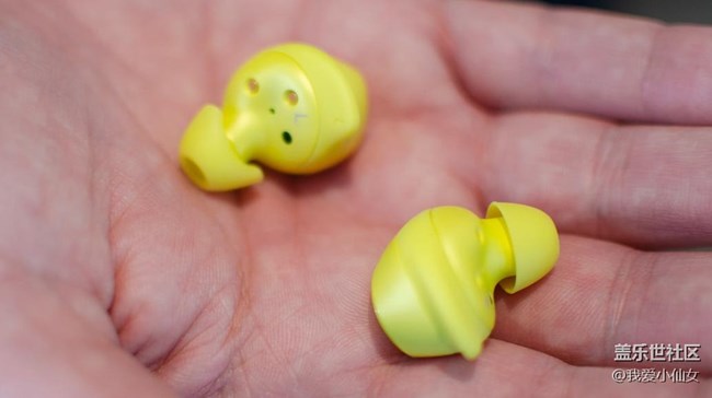 想成天戴还想保护耳朵？对，说的就是三星GalaxyBuds！
