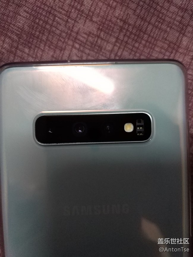 s10+后置摄像头里存在异常响声