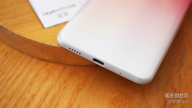 氧气小仙女和她的三星Galaxy A60桃桃汽汽