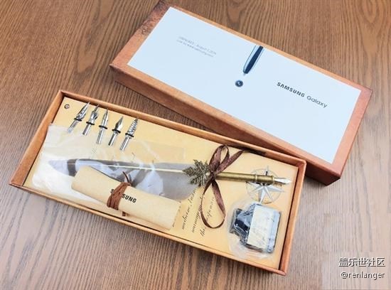 三星Galaxy Note 10邀请函开箱：这设计还是第一次见