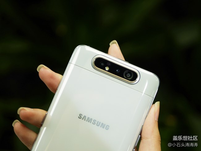 氧气小仙女“叒”带着 三星Galaxy A80来了