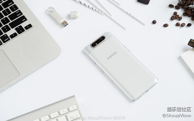 翻转摄像头打来的极致全面屏，三星Galaxy A80实拍图赏