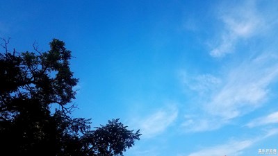 依然天空