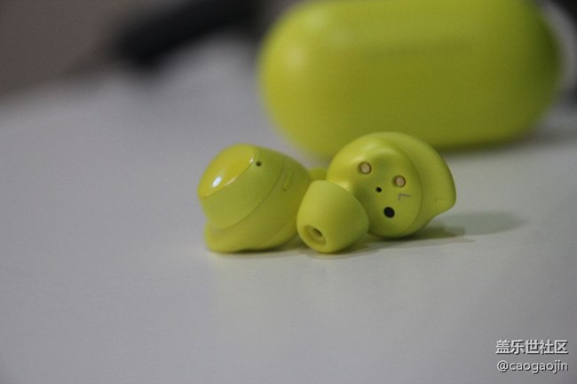 轻便小巧又骚气的Galaxy Buds 赏析