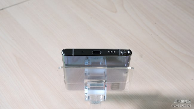 “十”代星机皇 三星Galaxy Note10系列抢先评测