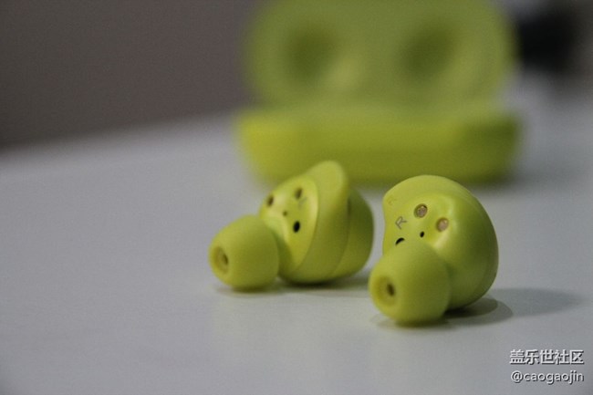 轻便小巧又骚气的Galaxy Buds 赏析