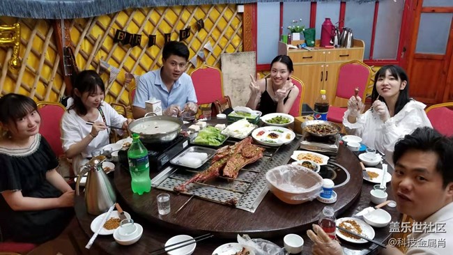 #社区4周年快乐#长沙星粉烤全羊，齐聚一堂乐开怀