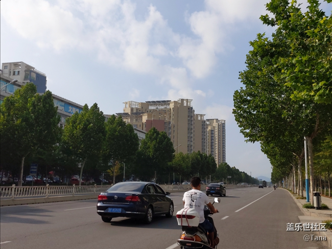 【Galaxy A80星粉体验活动】灵动三摄，绚丽屏幕