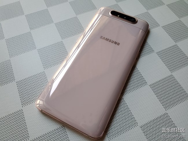 翻转三摄加持 -Galaxy A80评测