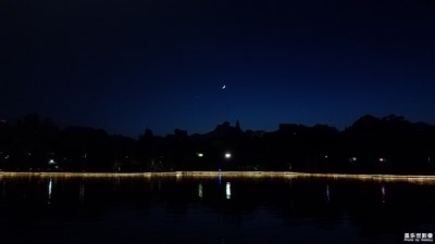 月如钩