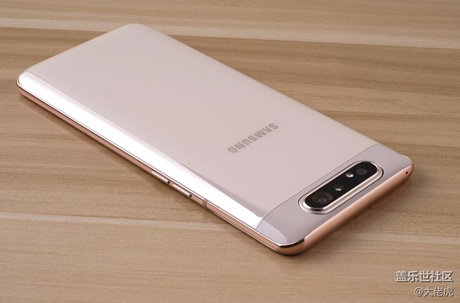 【Galaxy A80星粉体验活动】 集黑科技于一机的大胆创新