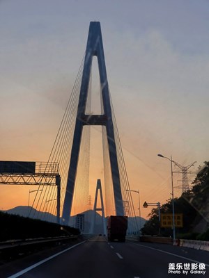 一人一车一黄昏