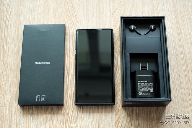 NOTE10麦昆黑-把玩