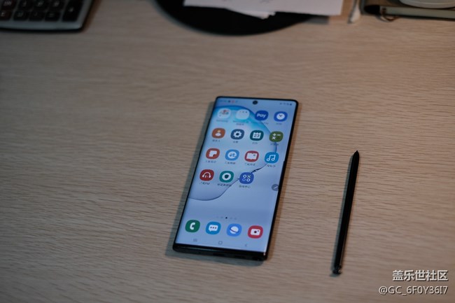 NOTE10麦昆黑-把玩
