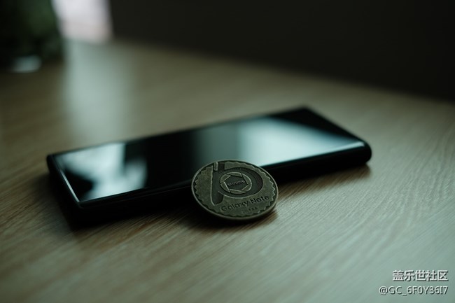 NOTE10麦昆黑-把玩