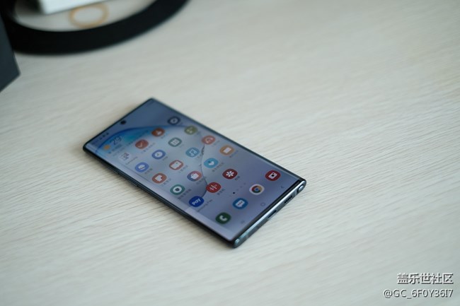 NOTE10麦昆黑-把玩