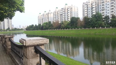 河边