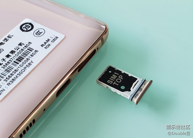 三星Galaxy A80：翻转的艺术