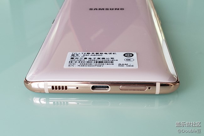 三星Galaxy A80：翻转的艺术