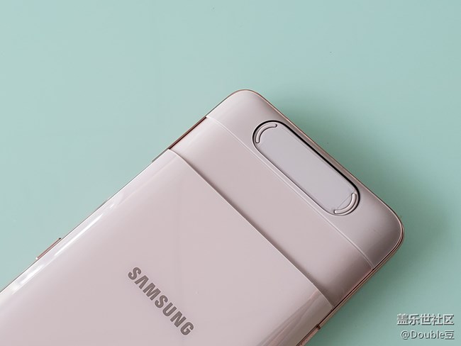 三星Galaxy A80：翻转的艺术