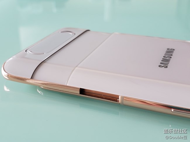 三星Galaxy A80：翻转的艺术