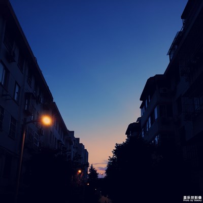 【夜色阑珊】+天际蓝