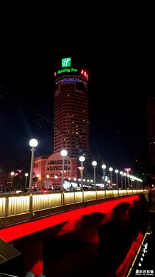 【夜色阑珊】+小花园的夜景