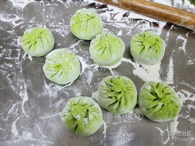 第一次尝试不一样的粉丝包，还蛮好吃的。