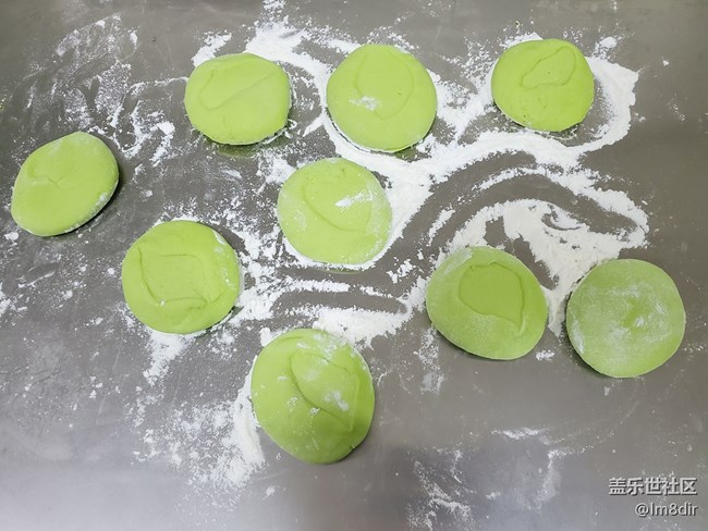 第一次尝试不一样的粉丝包，还蛮好吃的。