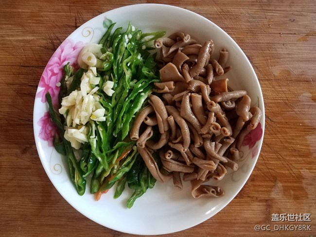 下饭菜---青椒炒鸭肠