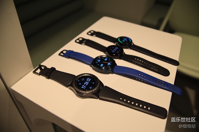 星体验 Galaxy Watch Active2 40mm款