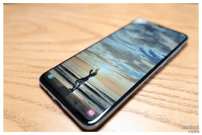 唯美中端佼佼者之初识Galaxy A70s