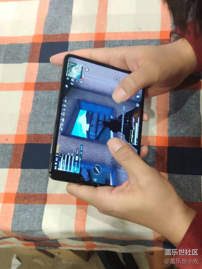 体验三星Galaxy Fold&DIY冰岛抱枕