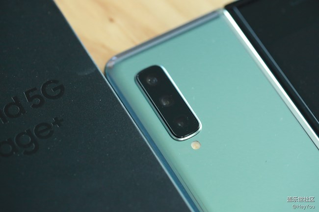 Galaxy Fold，目前折叠屏最赞手机，上手开箱体验【求精】
