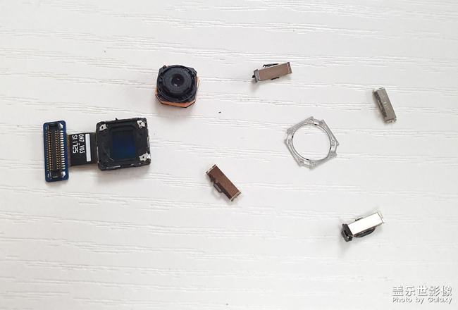 拆了一个摄像头给大家看看内部结构