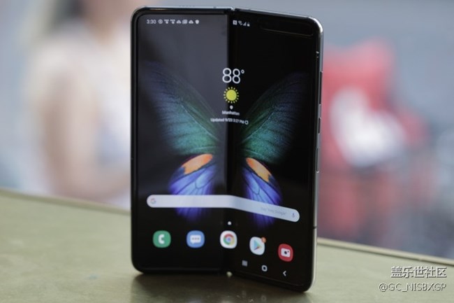 官方自曝三星Galaxy Fold折叠手机销量，已达100万台