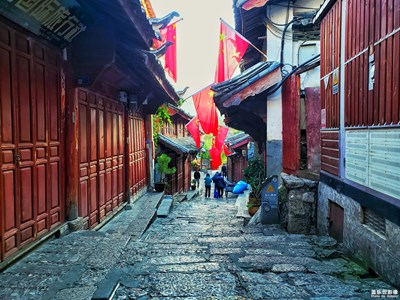 【大街小巷】+早晨的丽江古城