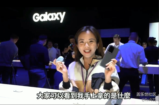 超可爱小姐姐带你上手评测三星s20系列 galaxy z flip buds+