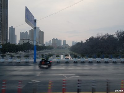 【身边的景色】+上班路上