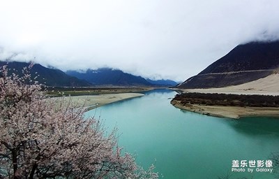 雅鲁藏布峡谷风光