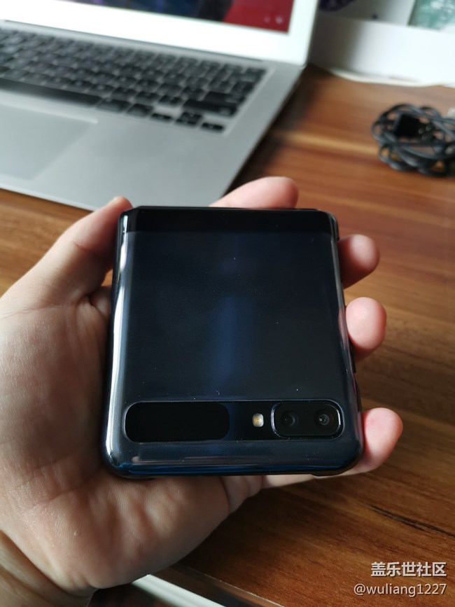 我的Galaxy Z Flip折叠屏手机，全部都是第一次！