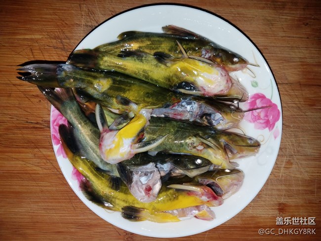 【家常菜】+汪丫鱼炖豆腐 【家常菜】+汪丫鱼炖豆腐
