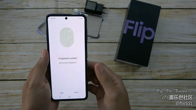三星Galaxy Z Flip紫色版开箱 _ 拍照、触控、脸部解锁测试